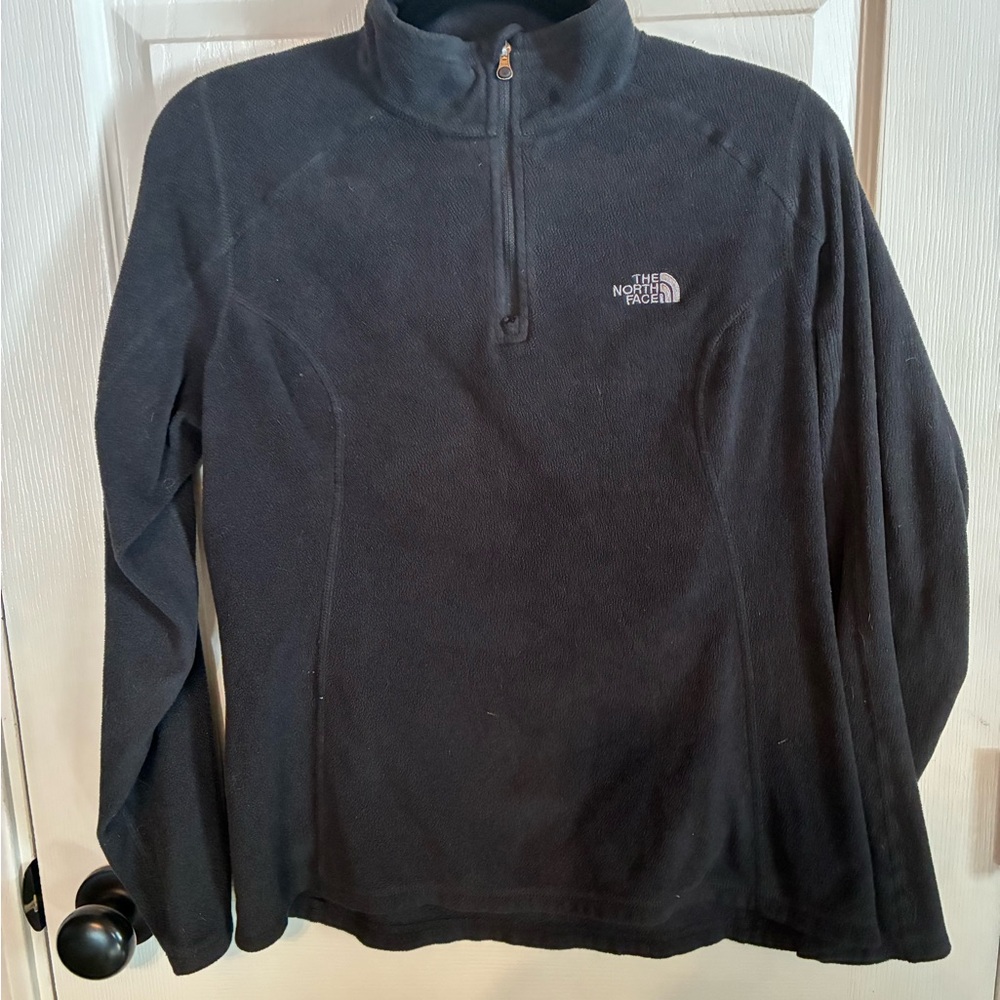 The North Face Women’s Black Fleece Quarter Zip Medium